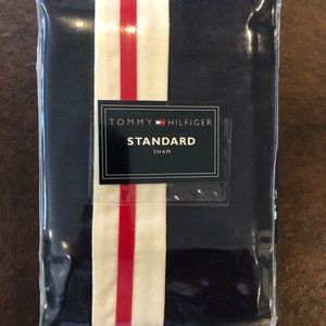 Tommy Hilfiger Standard Sham Navy Pillowcase